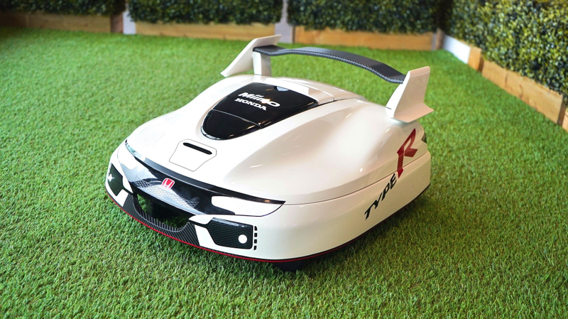 Illustration for article titled Honda Made A Type R LawnmowerÂ